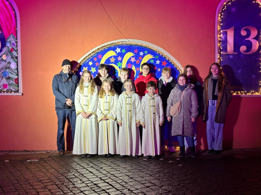 OAG-Adventskalendertürchen eröffnet